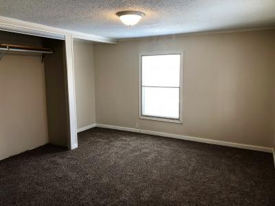 Photo 4 of 7 of home located at 4511 Whitson Ct Sterling Heights, MI 48310