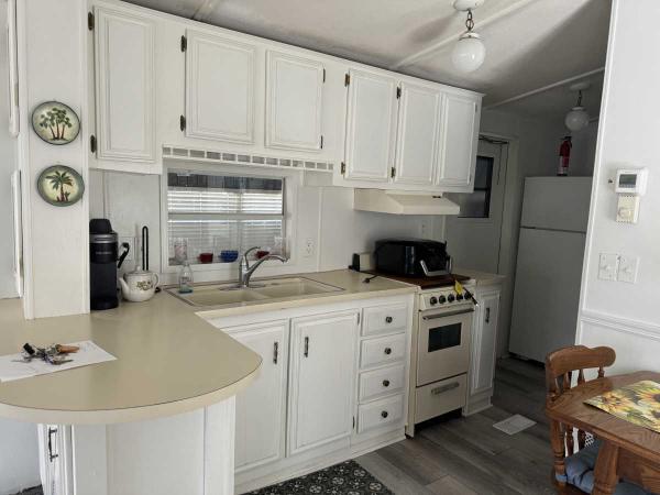 1986 Mobile Home