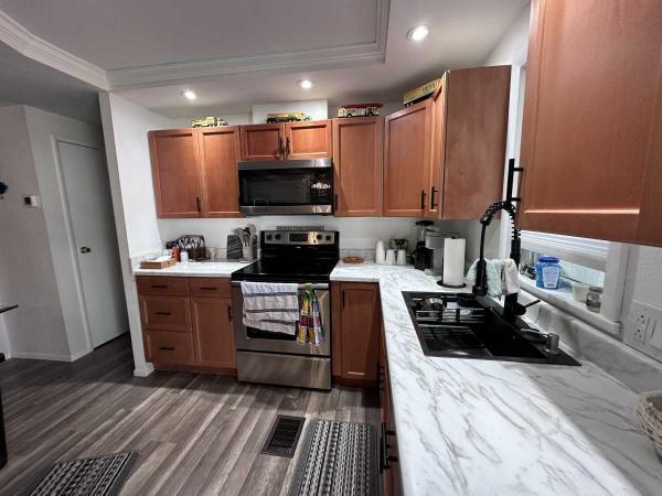1976 Mobile Home