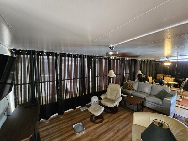 2005 Mobile Home
