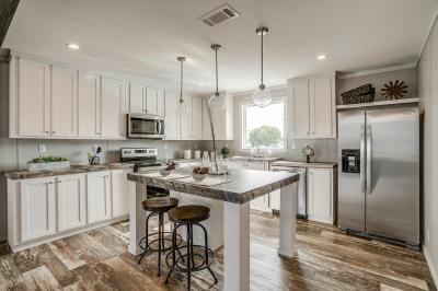 Photo 2 of 7 of home located at 1701 Cougar Drive Georgetown, TX 78626