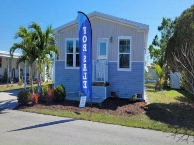 Mobile Home at 424 Zeeland St North Fort Myers, FL 33903