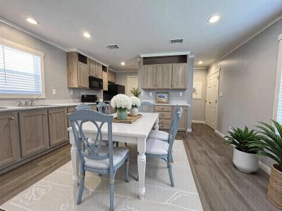 Photo 5 of 29 of home located at 601 Toledo #To601 Conroe, TX 77301