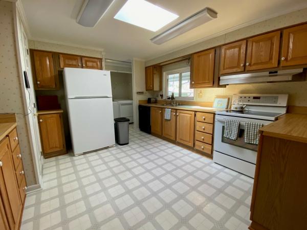 1990 VIRG 56228 Mobile Home