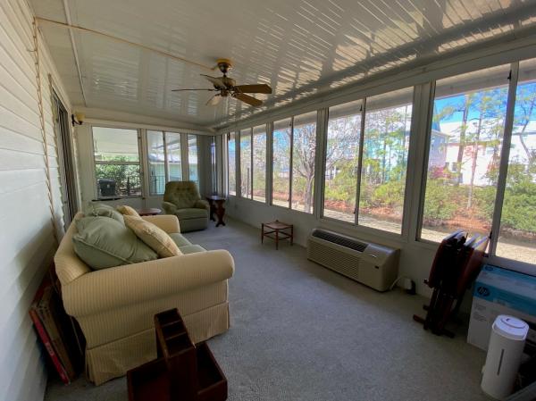 1990 VIRG 56228 Mobile Home