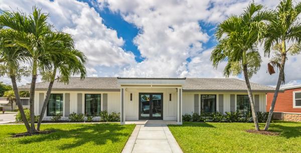 1984 Barrington Manufactured Home