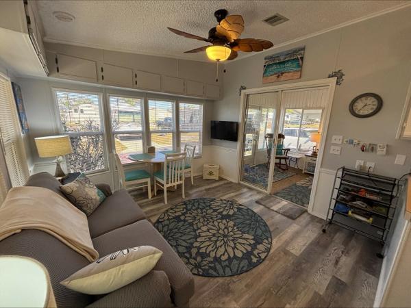 1990 Mobile Home