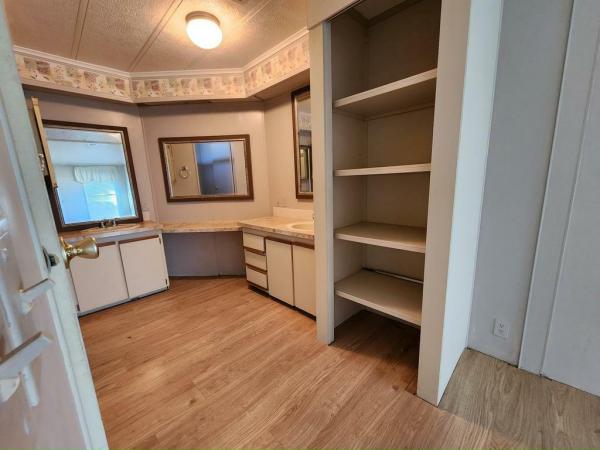 1985 DUTCH Unk Mobile Home
