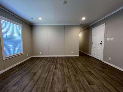 Photo 4 of 8 of home located at 122 Eloise #El122 Conroe, TX 77301