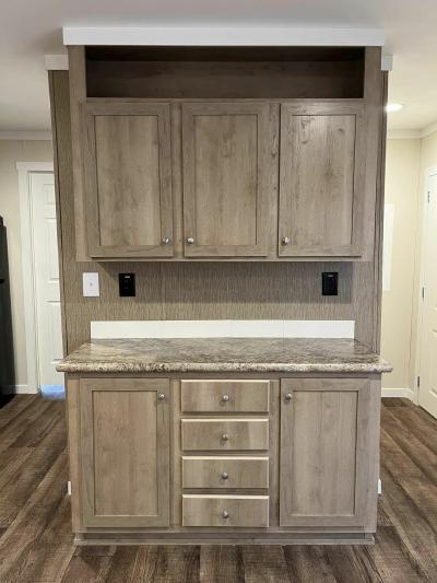 Photo 5 of 32 of home located at 115 Lillian #Ll115 Conroe, TX 77301