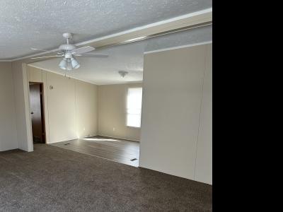 Photo 5 of 12 of home located at 9909 Geraldine Street Site #193 Ypsilanti, MI 48197