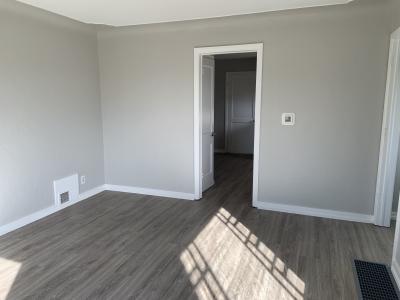 Photo 5 of 37 of home located at 343 East Lakewood Boulevard Lot #Sfh343 Holland, MI 49424