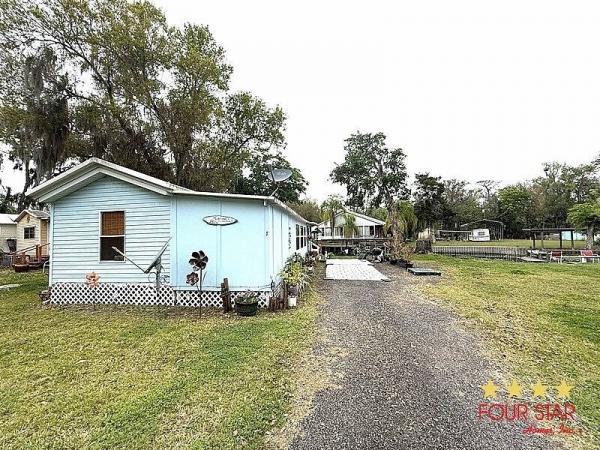 Photo 1 of 2 of home located at 26015 Mcpherson Lane Astor, FL 32102