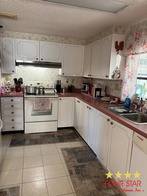 1986 VICT  Home