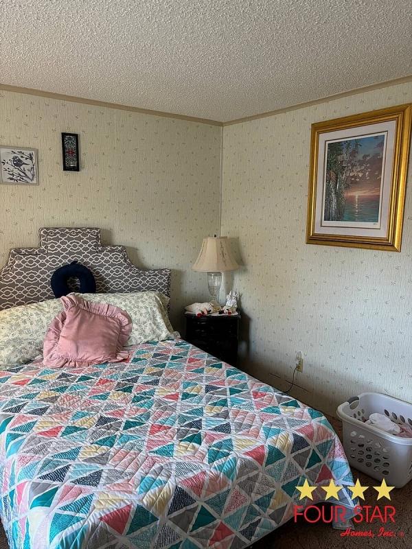 1986 VICT  Home