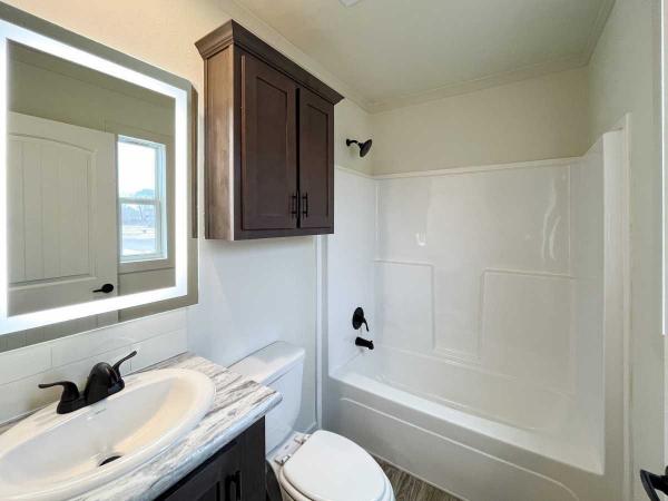 Oak Creek Homes Y6 Manufactured Home