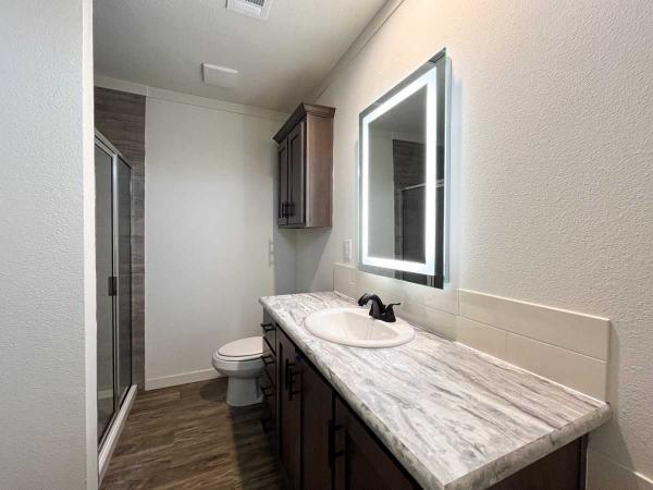 Oak Creek Homes Y6 Manufactured Home