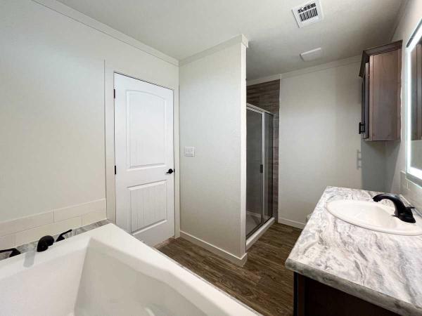 Oak Creek Homes Y6 Manufactured Home