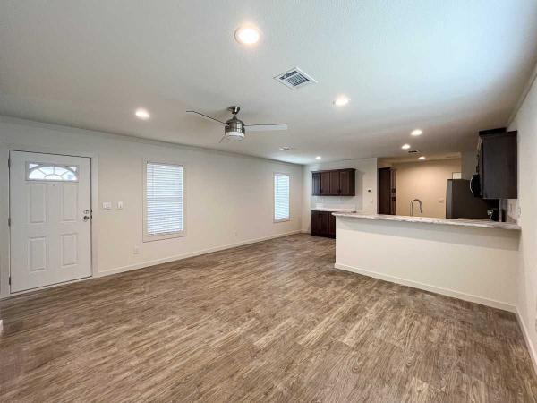 Oak Creek Homes Y6 Manufactured Home