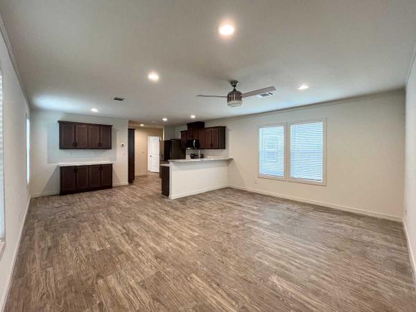 Oak Creek Homes Y6 Manufactured Home