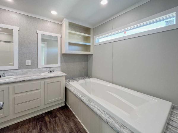 Oak Creek Homes 376 Manufactured Home
