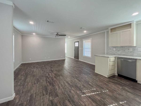 Oak Creek Homes 376 Manufactured Home