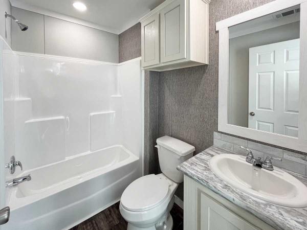 Oak Creek Homes 376 Manufactured Home