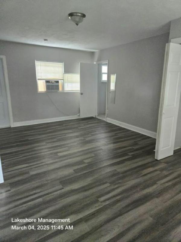  Mobile Home For Sale