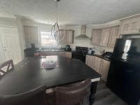 2022 57COM16763QH22 Mobile Home