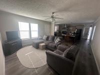 2022 57COM16763QH22 Mobile Home