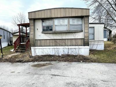 Photo 3 of 3 of home located at 142 Brenta Court Lynwood, IL 60411