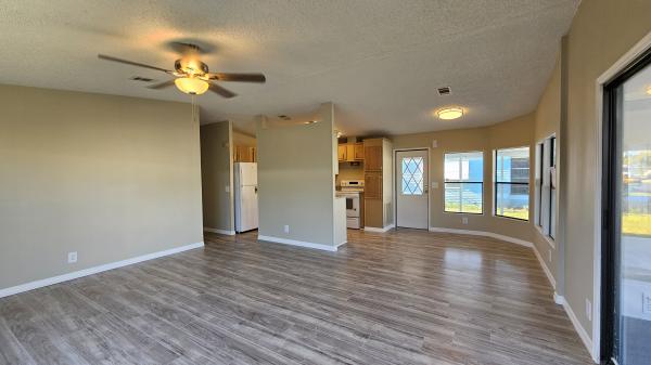 1989 BARR FLFLJ33A/B11830BA Mobile Home