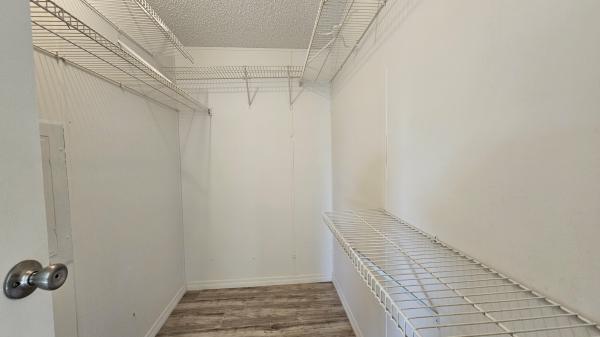 1989 BARR FLFLJ33A/B11830BA Mobile Home