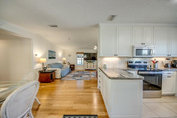 1987 Meri Manufactured Home