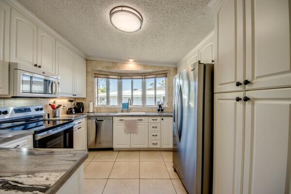 1987 Meri Manufactured Home