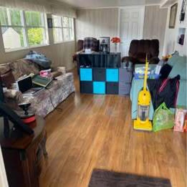 1990 Mobile Home