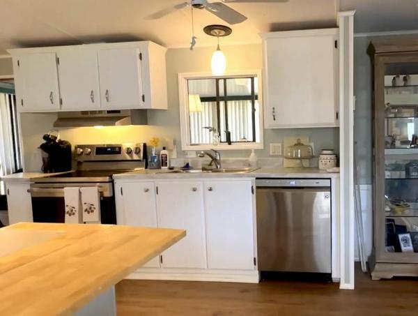 1986 Bays Manufactured Home