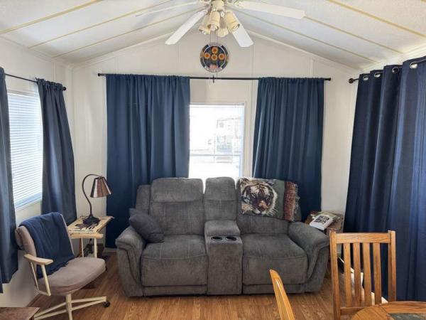 1998 Park Manufactured Home