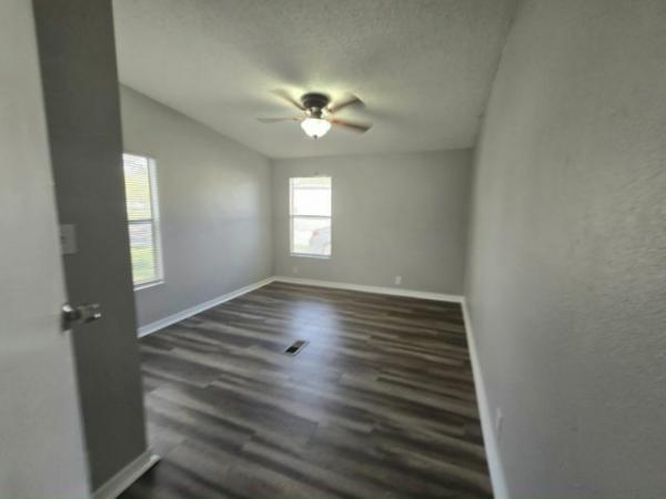 1987 SUNC Manufactured Home