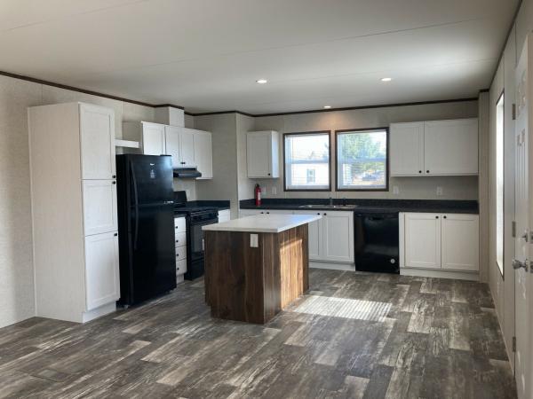 2025 Champion Home Builders, Inc. mobile Home