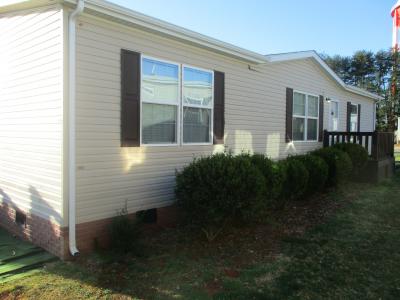 Photo 3 of 14 of home located at 9911 Ashe Ct Charlotte, NC 28215