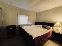 1976 Gulfsteam  Manufactured Home