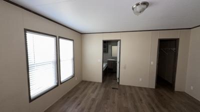 Photo 4 of 20 of home located at 148 Park Vista Ln Liberty Hill, TX 78642