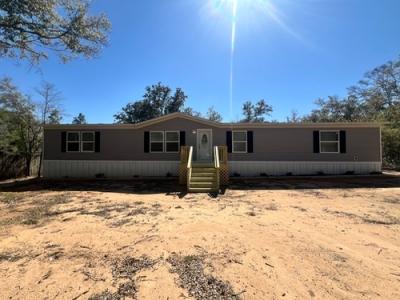 Mobile Home at 3390 Lakeshore Dr Chipley, FL 32428