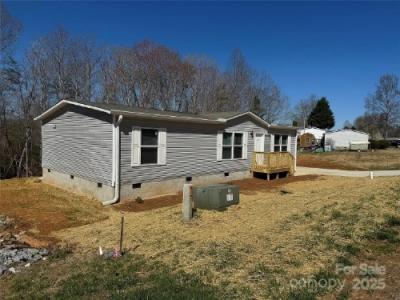 Photo 2 of 16 of home located at 97 Harmony Dr Nebo, NC 28761