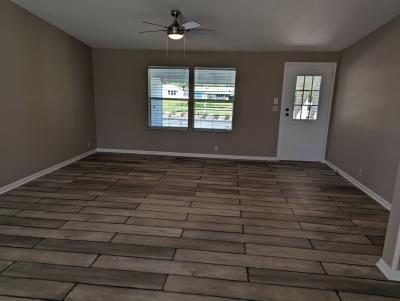 Photo 5 of 12 of home located at 319 Southhampton Blvd Auburndale, FL 33823