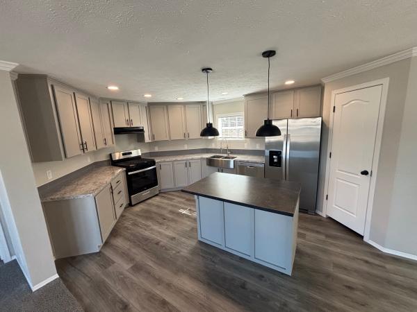 2025 Adventure 32 4643L  Home