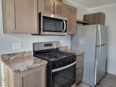 Photo 4 of 32 of home located at 15999 Villaire #679 Clinton Township, MI 48038