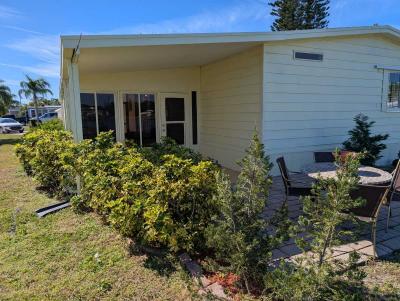 Photo 3 of 12 of home located at 11 Valparaiso Port St Lucie, FL 34952