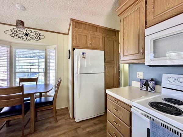 1991 Fleetwood  Manufactured Home